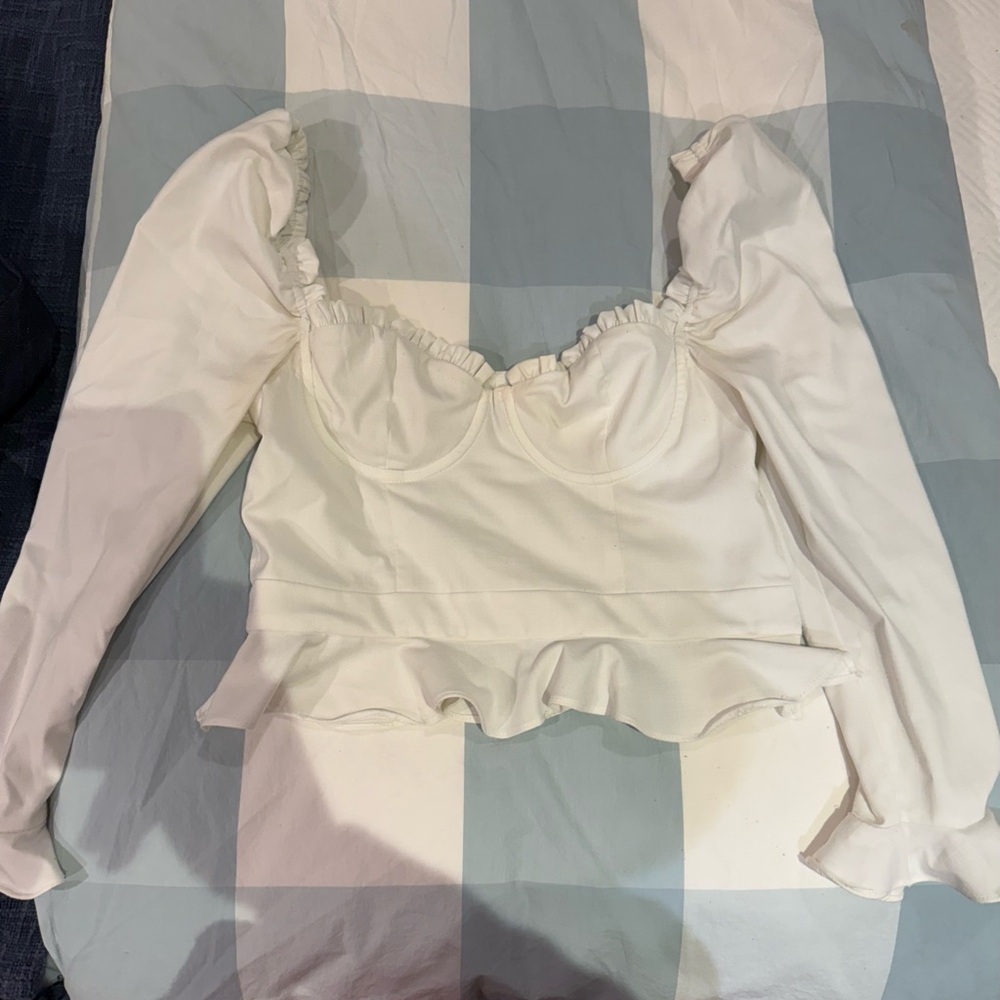 Chic White Ruffled Blouse